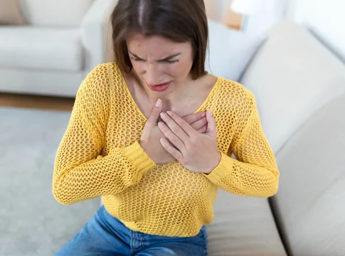Un 12% más de riesgo de infarto: así vigilan Sanidad y AEMET las olas de calor que amenazan tu corazón Un 12% más de riesgo de infarto: así vigilan Sanidad y AEMET las olas de calor que amenazan tu corazón
