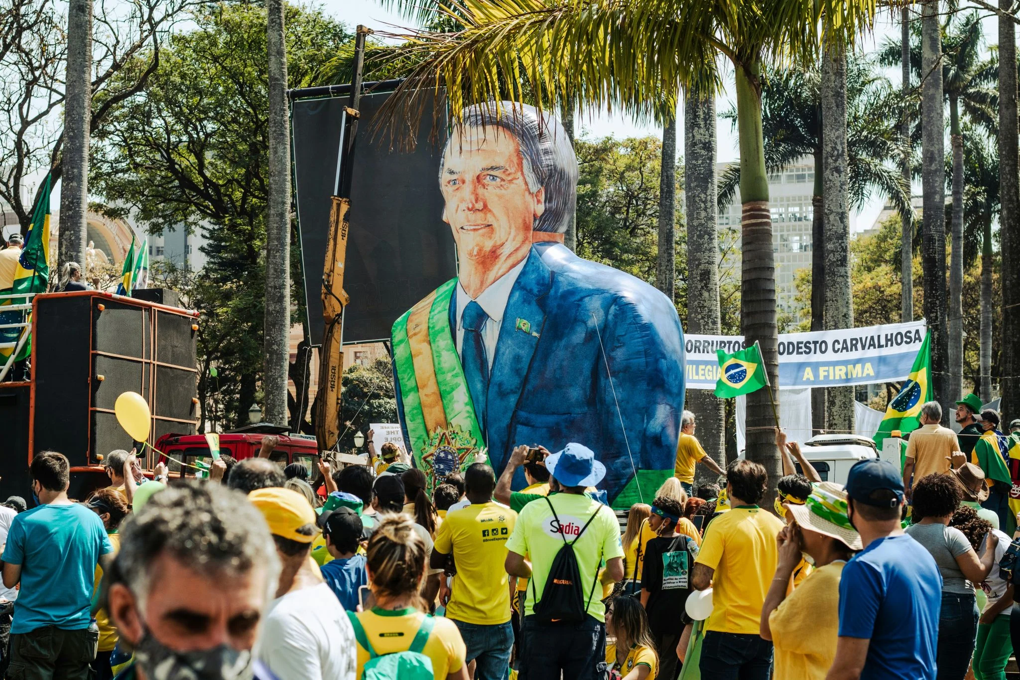 Elecciones en Brasil: Lula, de 80 años, presenta su candidatura con seguridad y programas sociales