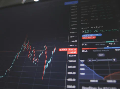 etf-bitcoin-entradas-850-millones-portada ETF bitcoin entradas