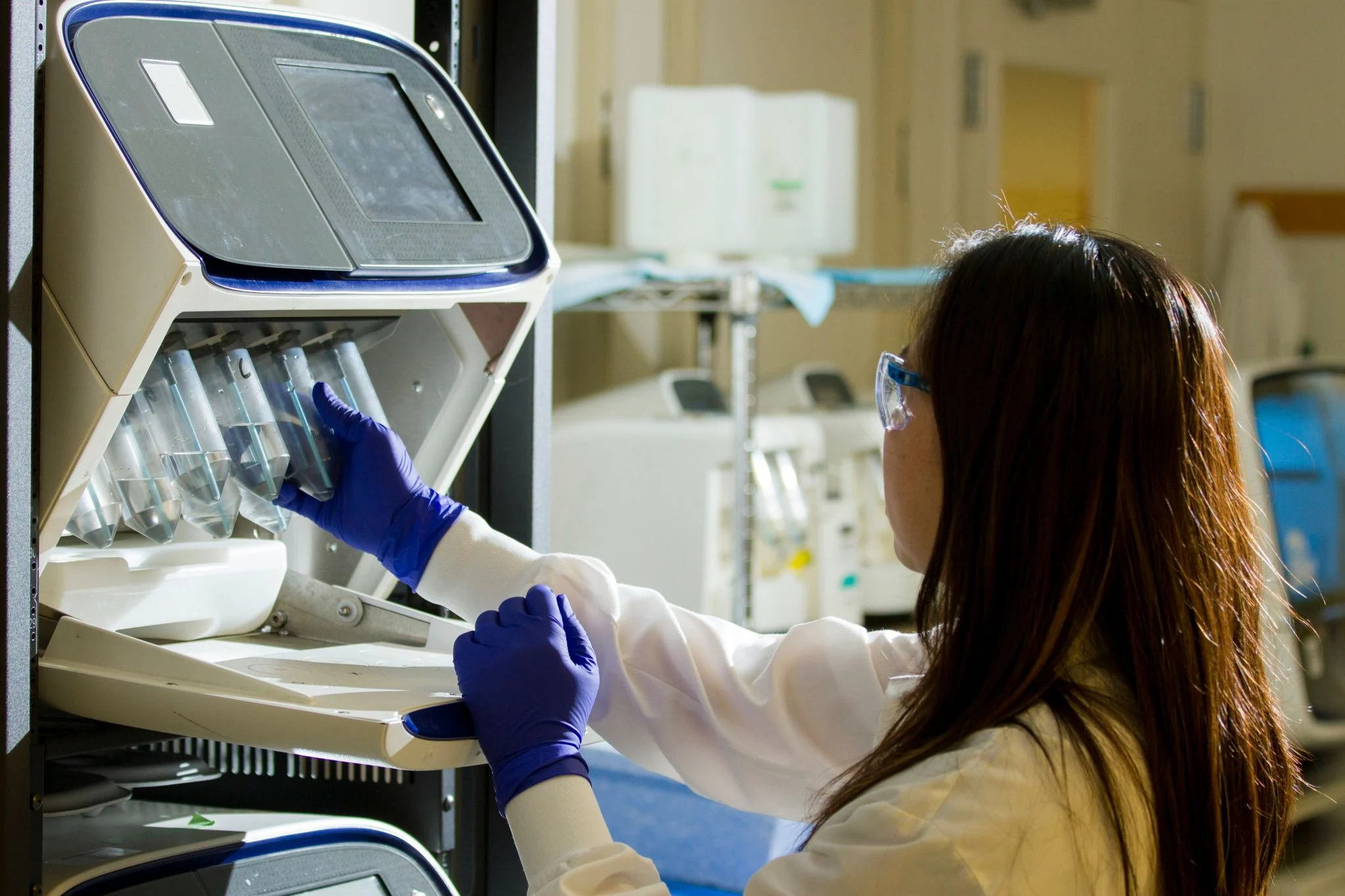 Consorcio T2T reconstruye el genoma humano completo de una persona real: un hito para la medicina personalizada 1 Merca2 consorcio T2T