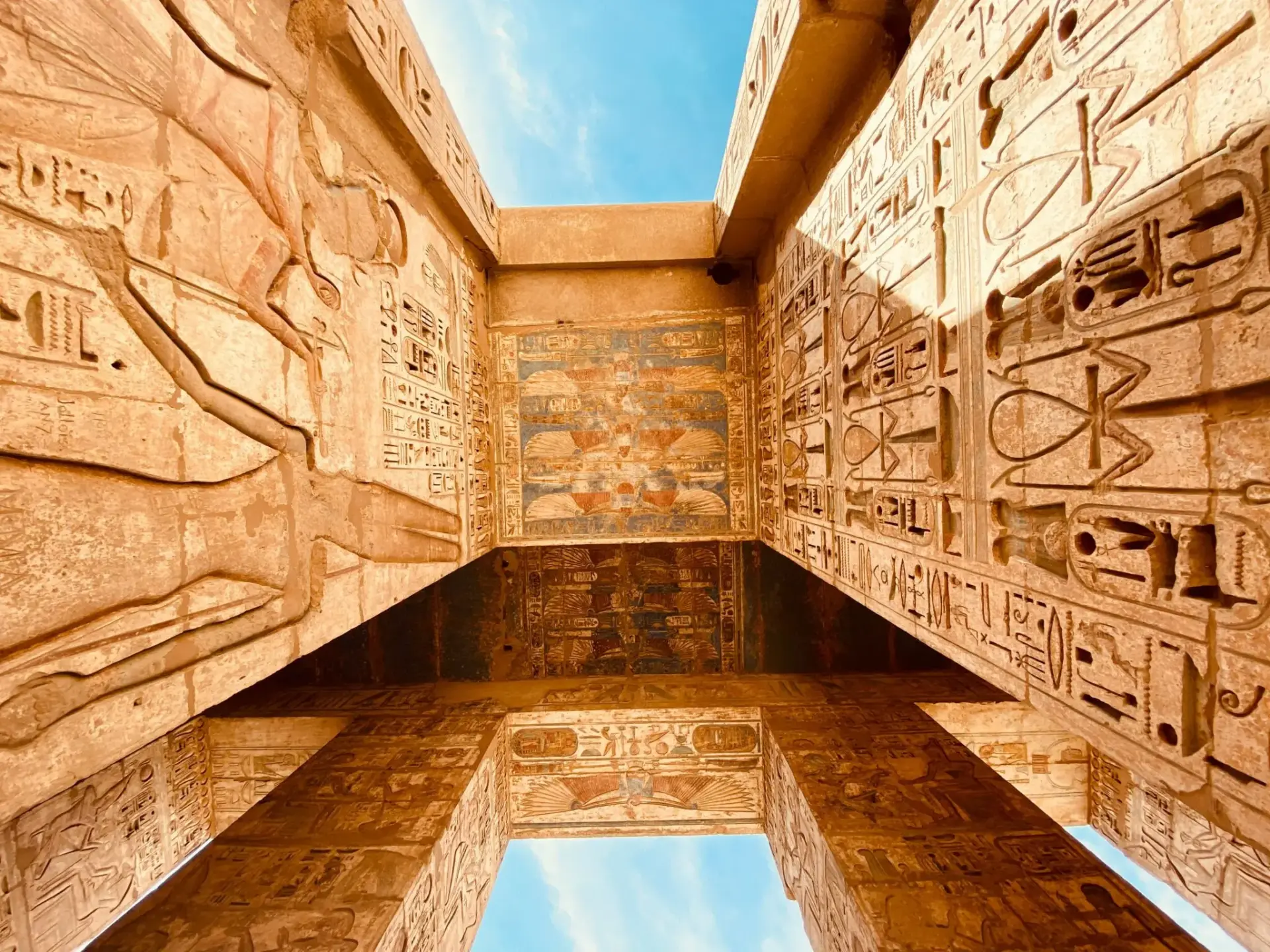 lenguas-de-oro-egipto-tumbas-d-momias-lenguas-dorad-1 momias lenguas doradas