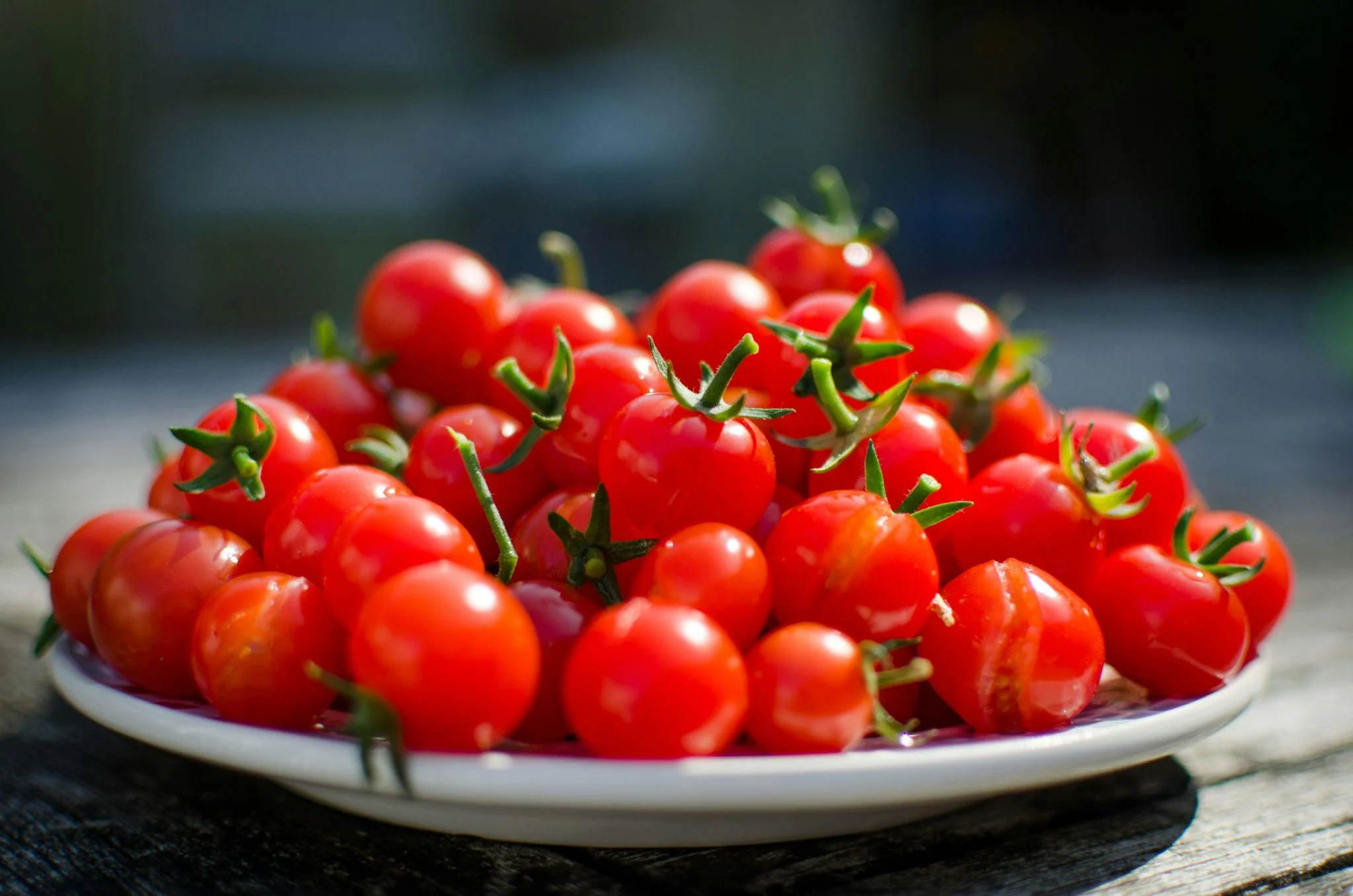 Minitomates nutrientes: por qué los pequeños concentran más licopeno y vitamina C 1 Merca2 tomates cherry beneficios