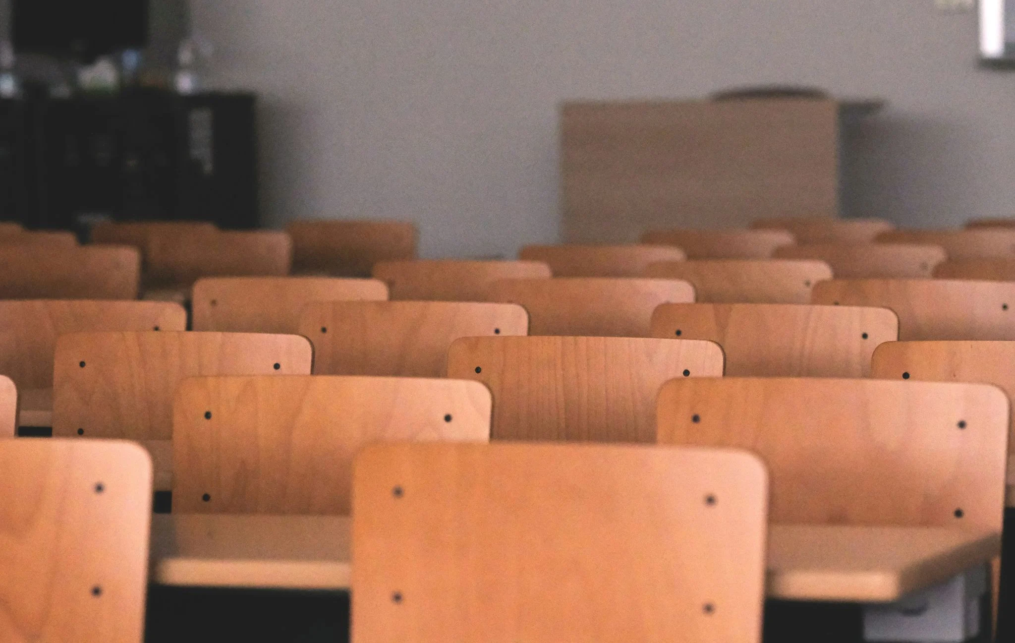 Oposiciones Universidad de Valladolid: convoca 9 plazas fijas de administración y bolsa de empleo 1 Merca2 oposiciones UVa