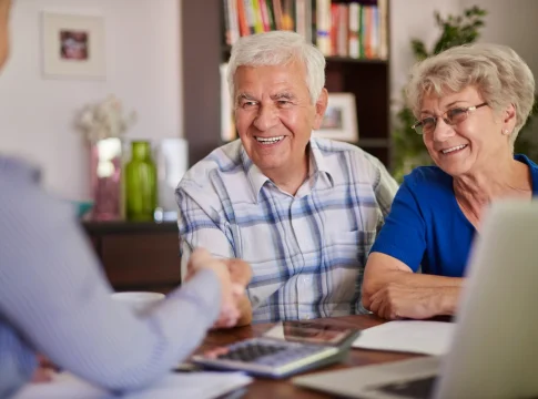Por qué tu pensión de agosto puede llegar antes (o después) según el banco que tengas Por qué tu pensión de agosto puede llegar antes (o después) según el banco que tengas