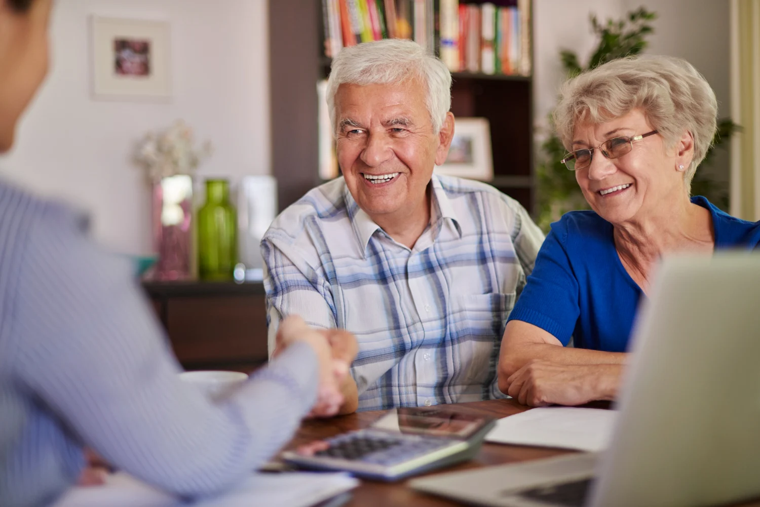 Por qué tu pensión de agosto puede llegar antes (o después) según el banco que tengas Por qué tu pensión de agosto puede llegar antes (o después) según el banco que tengas