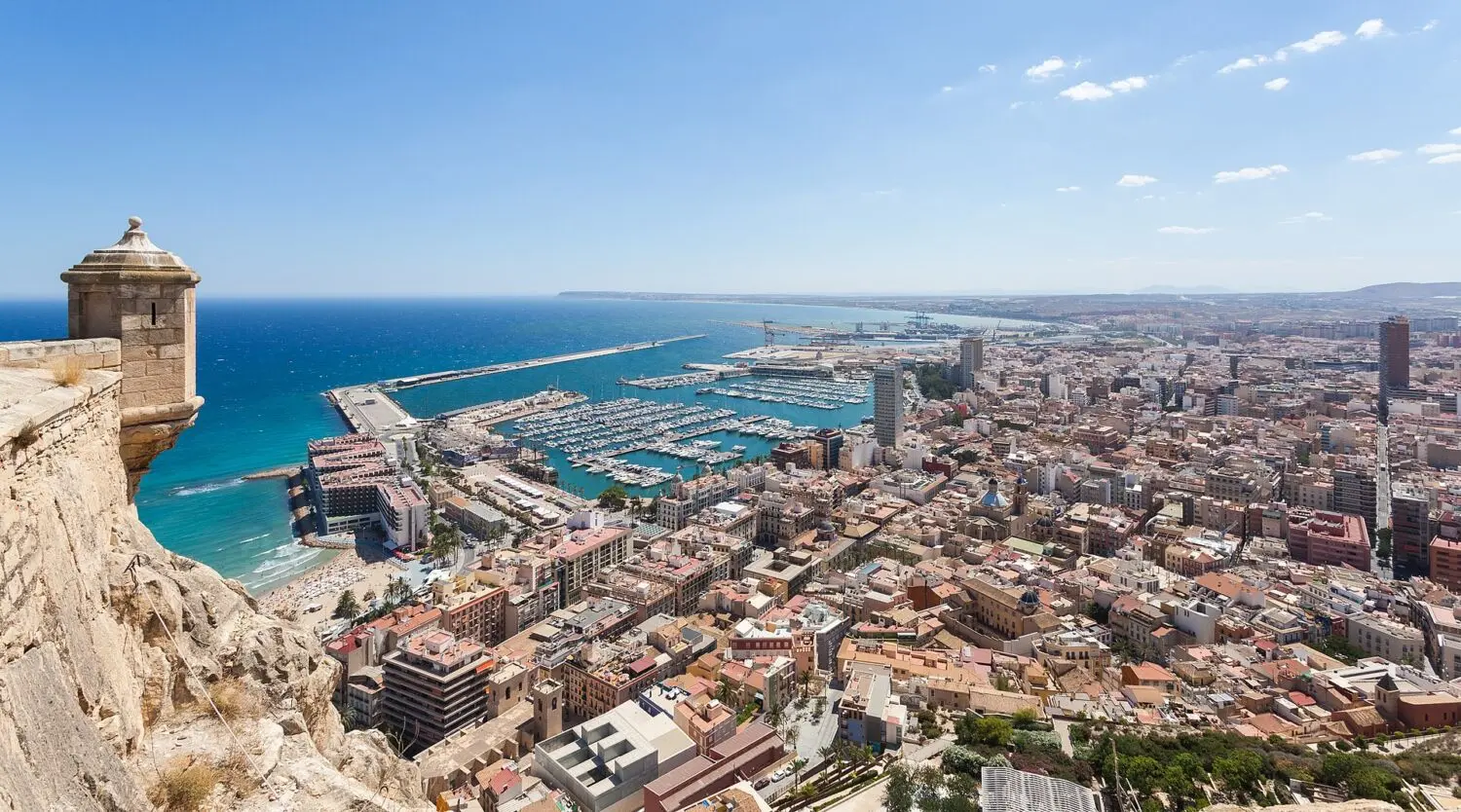 El tren de alta velocidad que conecta Madrid con la playa por menos de 10 euros los fines de semana El tren de alta velocidad que conecta Madrid con la playa por menos de 10 euros los fines de semana
