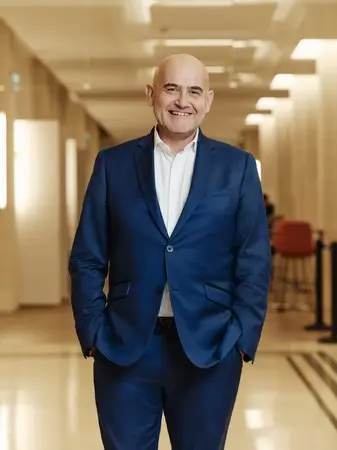 75 años de historia y una nueva plataforma eléctrica: España se consolida como pieza clave del futuro de Renault Group 1 Merca2 Christian Stein, CEO de Renault Group España