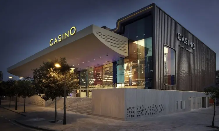 Cirsa vuela un 44% tras su fusión con Lottomatica, pero ya ha descontado casi la mitad del valor que puede crear 1 Merca2 Cirsa. Casino de Valencia