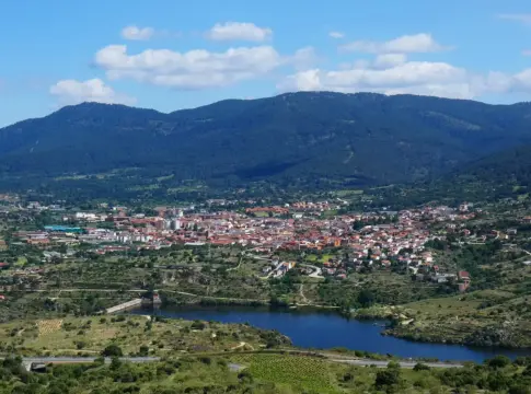 El pueblo a menos de dos horas de Madrid con el bosque de castaños más impresionante para visitar este otoño El pueblo a menos de dos horas de Madrid con el bosque de castaños más impresionante para visitar este otoño