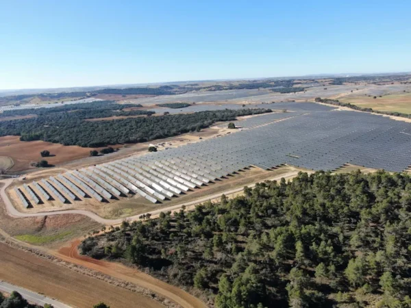 Grenergy vende para crecer, pero paga un precio: la rotación de activos hunde sus previsiones de EBITDA 1 Merca2 Grenergy. Proyecto Escuderos (España)