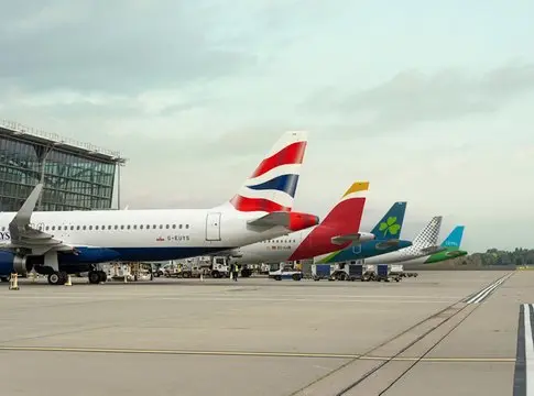 IAG airlines Fuente IAG IAG airlines Fuente IAG