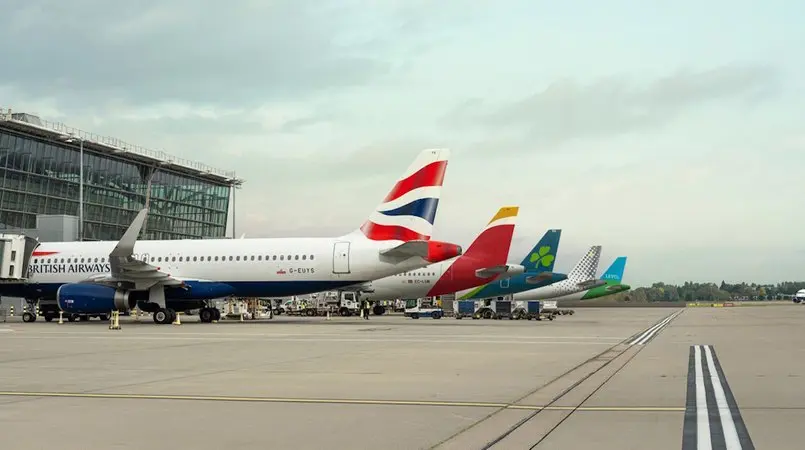 Repsol, Cie Automotive y Mapfre son las Ibex 35 más baratas por ratio Per 2026 en septiembre 2 Merca2 IAG airlines. Fuente: IAG