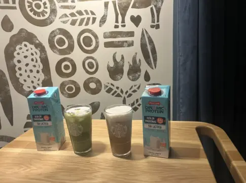 Starbucks pone la proteína en el café: Pascual entra en sus bebida Starbucks pone la proteína en el café: Pascual entra en sus bebida