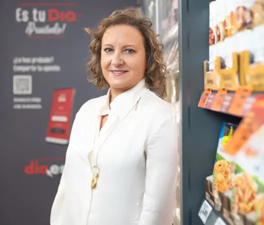 La nueva arma de Dia contra las estanterías vacías: IA, datos y predicción para ajustar el stock de las tiendas 1 Merca2 Inés Vilchez - Directora de Operaciones Dia España