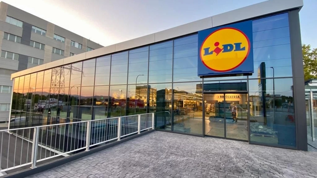 La chaqueta acolchada de Lidl que vence a la lluvia por menos de 15€: repelente al agua, sostenible y ya con tallas agotadas en Madrid (pero puedes comprar via web ahora mismo) La chaqueta acolchada de Lidl que vence a la lluvia por menos de 15€: repelente al agua, sostenible y ya con tallas agotadas en Madrid (pero puedes comprar via web ahora mismo)