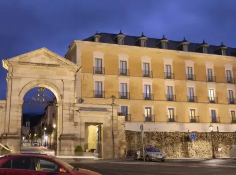 Paradores lanza su campaña de otoño: noches desde 80 euros con desayuno en paradores a un paso de Madrid Paradores lanza su campaña de otoño: noches desde 80 euros con desayuno en paradores a un paso de Madrid