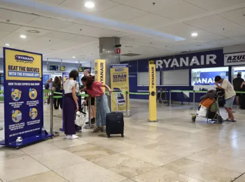 Mostradores de Ryanair en Barajas. Fuente: Agencias Mostradores de Ryanair en Barajas. Fuente: Agencias