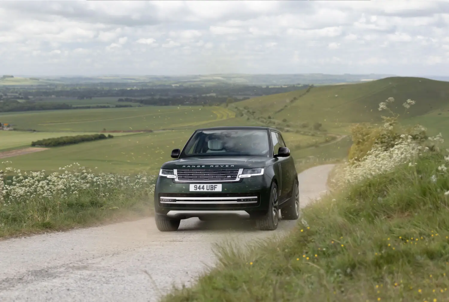 RANGE-ROVER-ELECTRIC-DYNAMIC-STILL Range Rover Electric