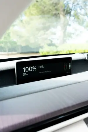 Volvo EX60: el SUV eléctrico que promete cambiarlo todo (y hasta 810 km de un tirón) 12 Merca2 Volvo EX60. Interior el vehiculo