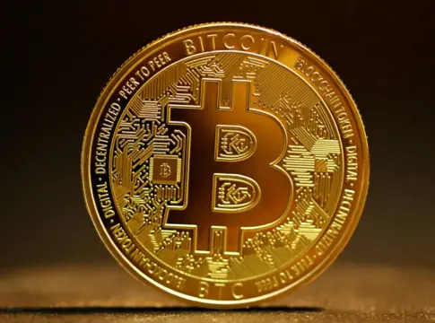 bitcoin-amenazas-ia-vitalik-buterin-portada Bitcoin amenazas IA