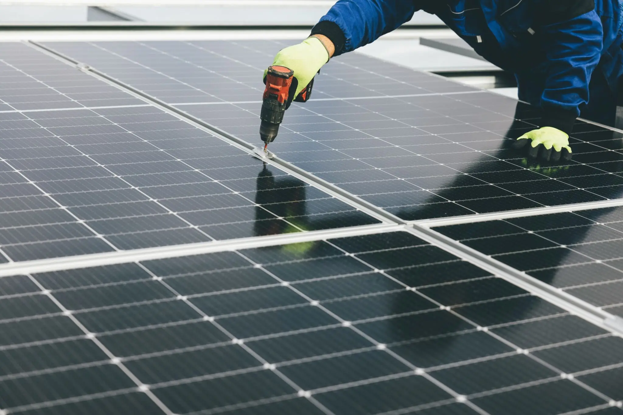 La crisis fotovoltaica en España destruye 12.000 empleos y dispara el riesgo de impago solar 1 Merca2 Solaria bolsa