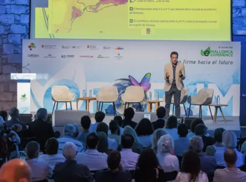 eFORUM 2026 Jacob Petrus advierte en el eFORUM 2026.