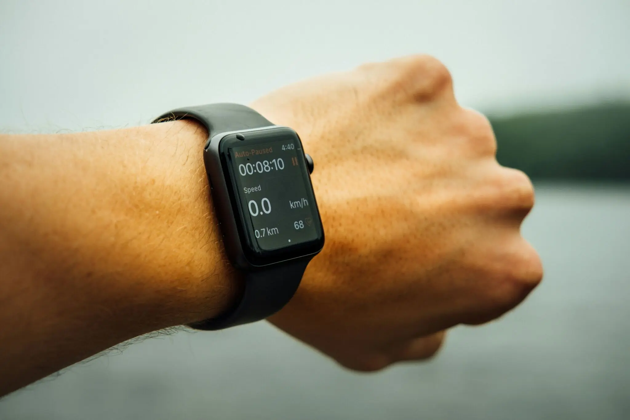 Entrenar con wearable de recuperación: cómo decidir entre la app y tu rendimiento real 1 Merca2 readiness score