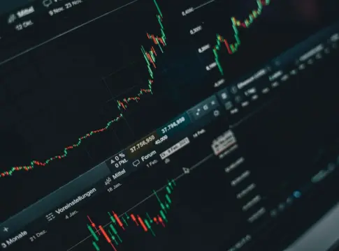etfs-ethereum-flujos-salida-neta-portada ETFs Ethereum flujos
