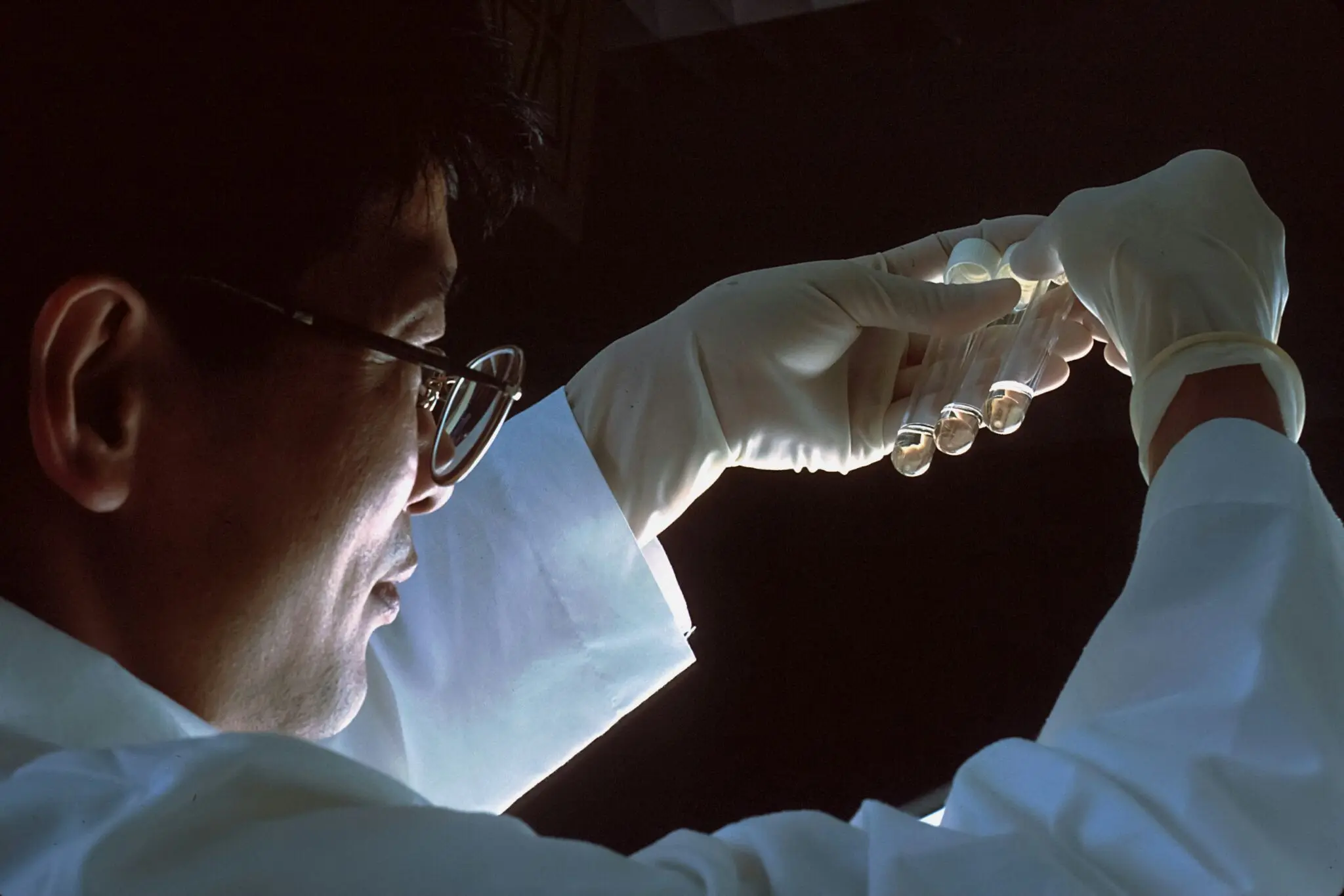 Datos internos de farmacéuticas potencian la IA proteínas que supera a AlphaFold 1 Merca2 modelos de proteínas