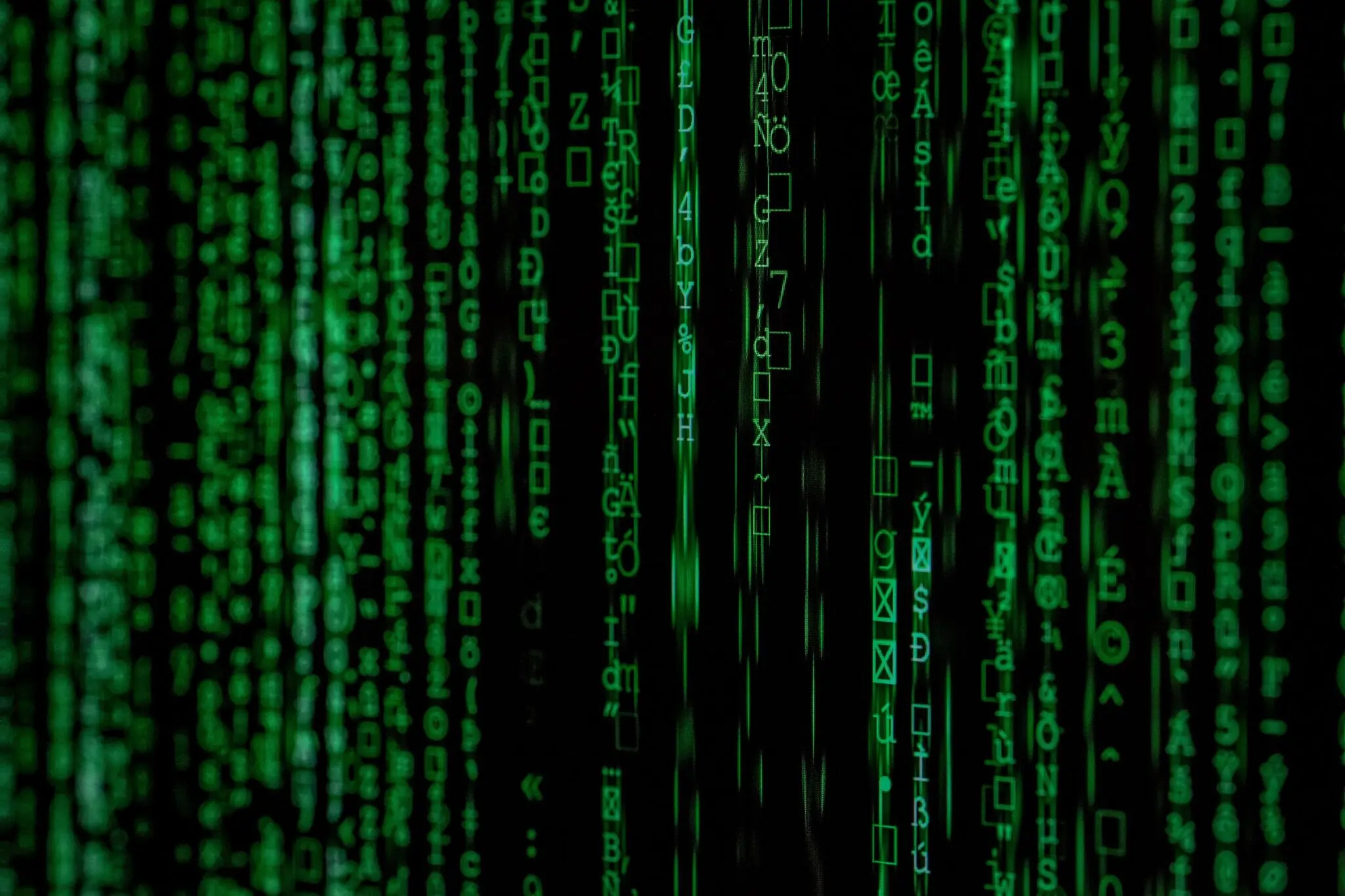 Seguridad en Phantom Wallet: falsos agentes de IA sustituyen las extensiones y roban cripto