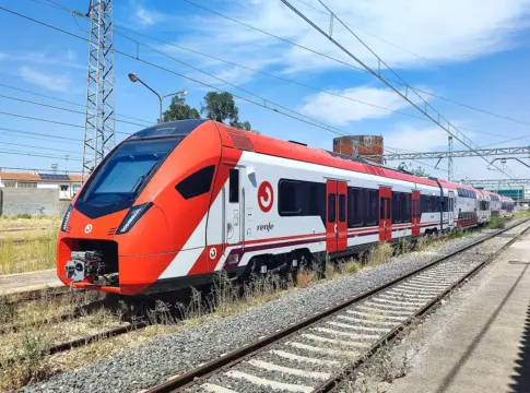 Ni sobrecostes por equipaje ni sorpresas: la venta masiva de billetes de tren Iryo y Renfe con descuentos del 50% Ni sobrecostes por equipaje ni sorpresas: la venta masiva de billetes de tren Iryo y Renfe con descuentos del 50%
