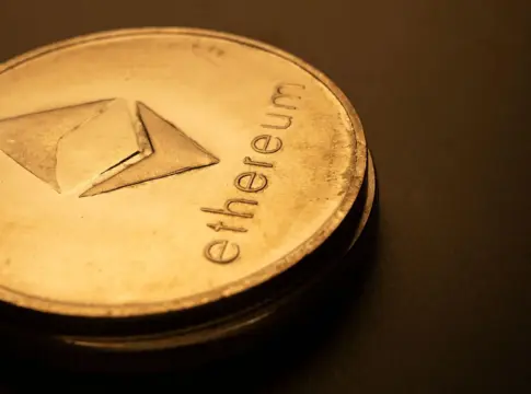 robinhood-chain-ethereum-tokeniza-accion-portada Robinhood Chain Ethereum