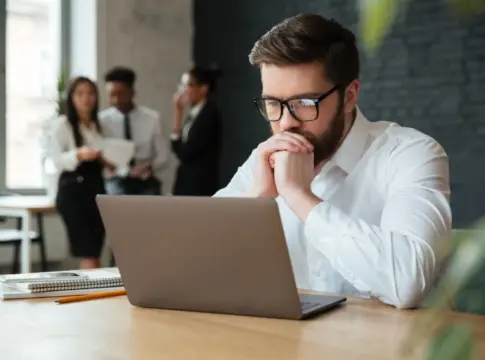 Llegar a fin de mes en España con 1.500 euros es posible si evitas estas trampas que vacían tu cuenta bancaria Llegar a fin de mes en España con 1.500 euros es posible si evitas estas trampas que vacían tu cuenta bancaria