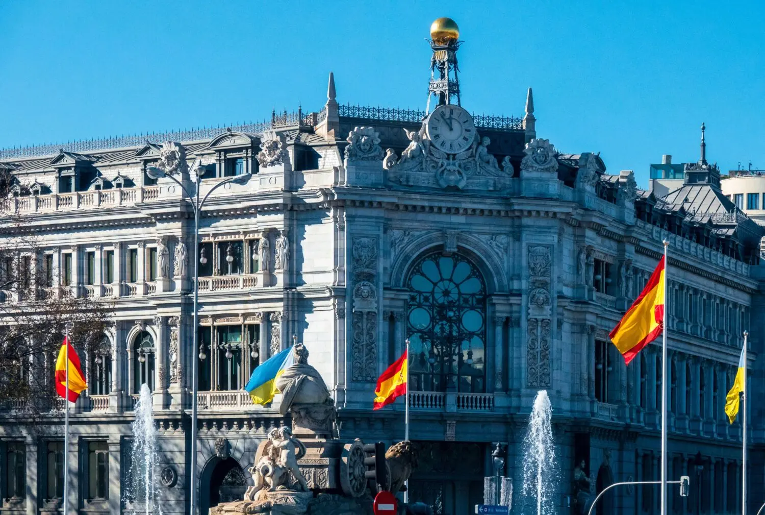 Dónde poner tus ahorros en el último trimestre de 2026: las cuentas sin comisiones que pagan los mejores intereses cada mes Dónde poner tus ahorros en el último trimestre de 2026: las cuentas sin comisiones que pagan los mejores intereses cada mes