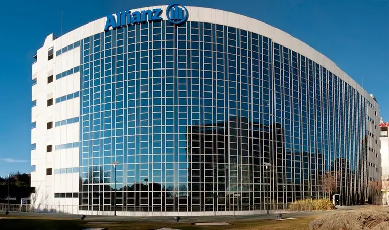 Berenberg encuentra tres razones para comprar Allianz antes de sus resultados trimestrales 1 Merca2 Sede de Allianz en Ramírez de Arellano (Madrid). Fuente: Allianz