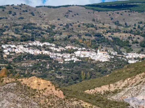 Las 5 joyas de Granada a dos horas de coche para viajar este fin de semana sin gastar casi nada Las 5 joyas de Granada a dos horas de coche para viajar este fin de semana sin gastar casi nada