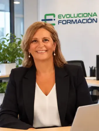 Nuevas leyes de vivienda: por qué las inmobiliarias necesitan formarse para no quedarse atrás 1 Merca2 Beatriz Rodríguez, directora comercial de Evoluciona Formación