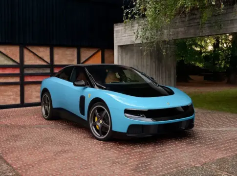 Imagen: Ferrari Luce Imagen: Ferrari Luce
