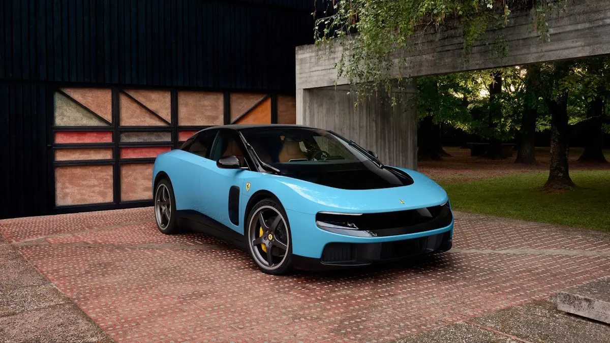 Imagen: Ferrari Luce Imagen: Ferrari Luce