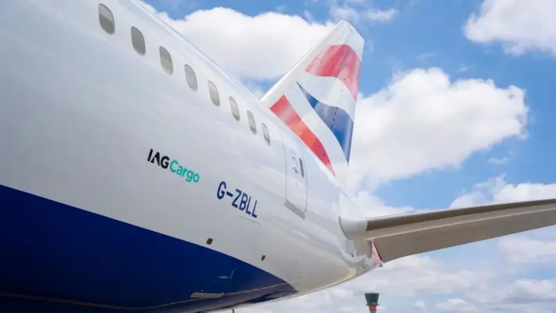 La crisis de Irán obliga a IAG a recortar sus previsiones de vuelo para 2026 2 Merca2 IAG