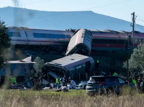 Imagenes del accidente de Renfe en Toledo. Fuente: Agencias Imagenes del accidente de Renfe en Toledo. Fuente: Agencias