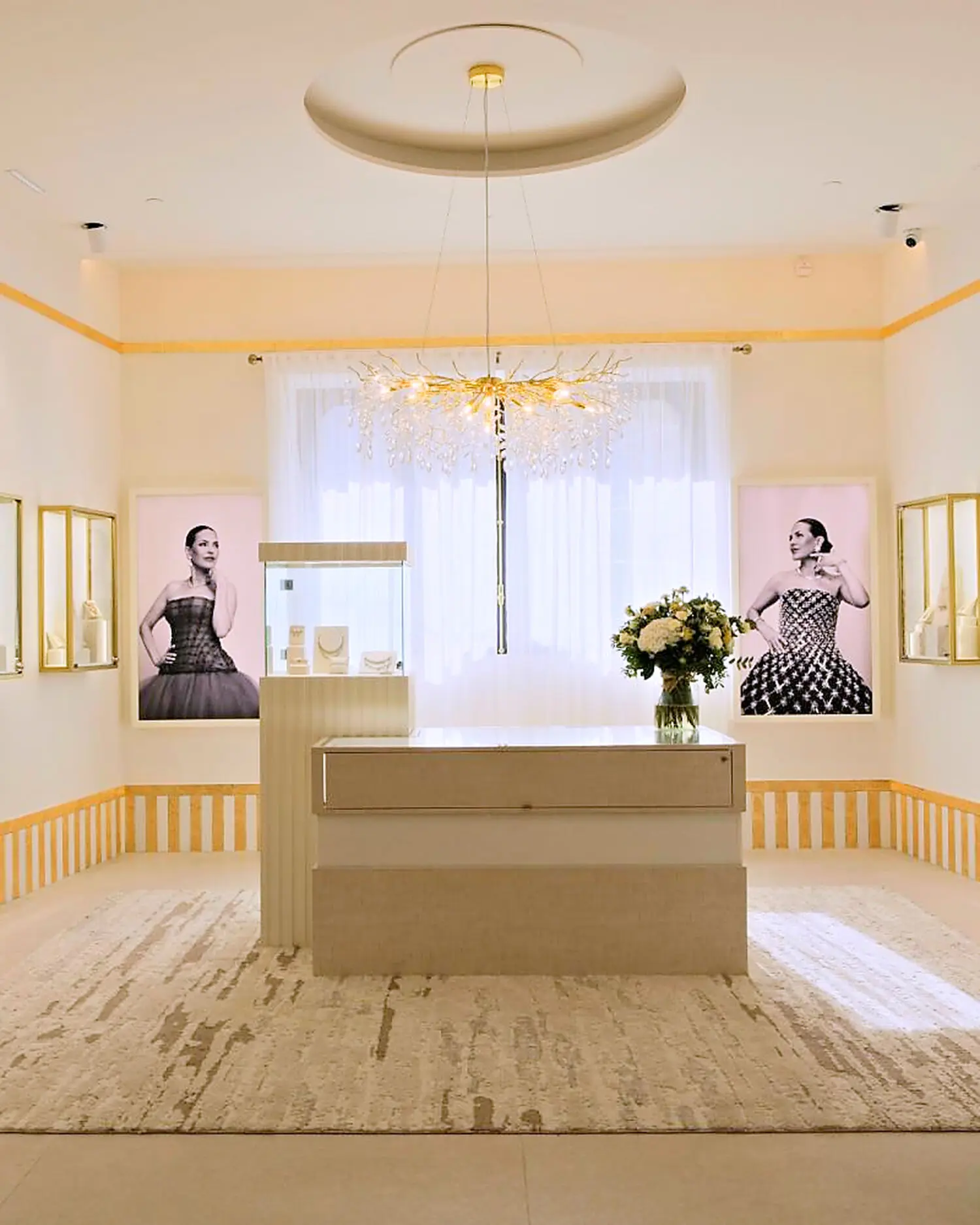 Interior boutique PATRICIA ROBALINO_GALERÍA CANALEJAS