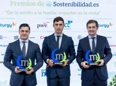 Endesa, FCC y Cox reciben los premios del III Congreso de Sostenibilidad.es de Grupo Merca2 Endesa, FCC y Cox reciben los premios del III Congreso de Sostenibilidad.es de Grupo Merca2