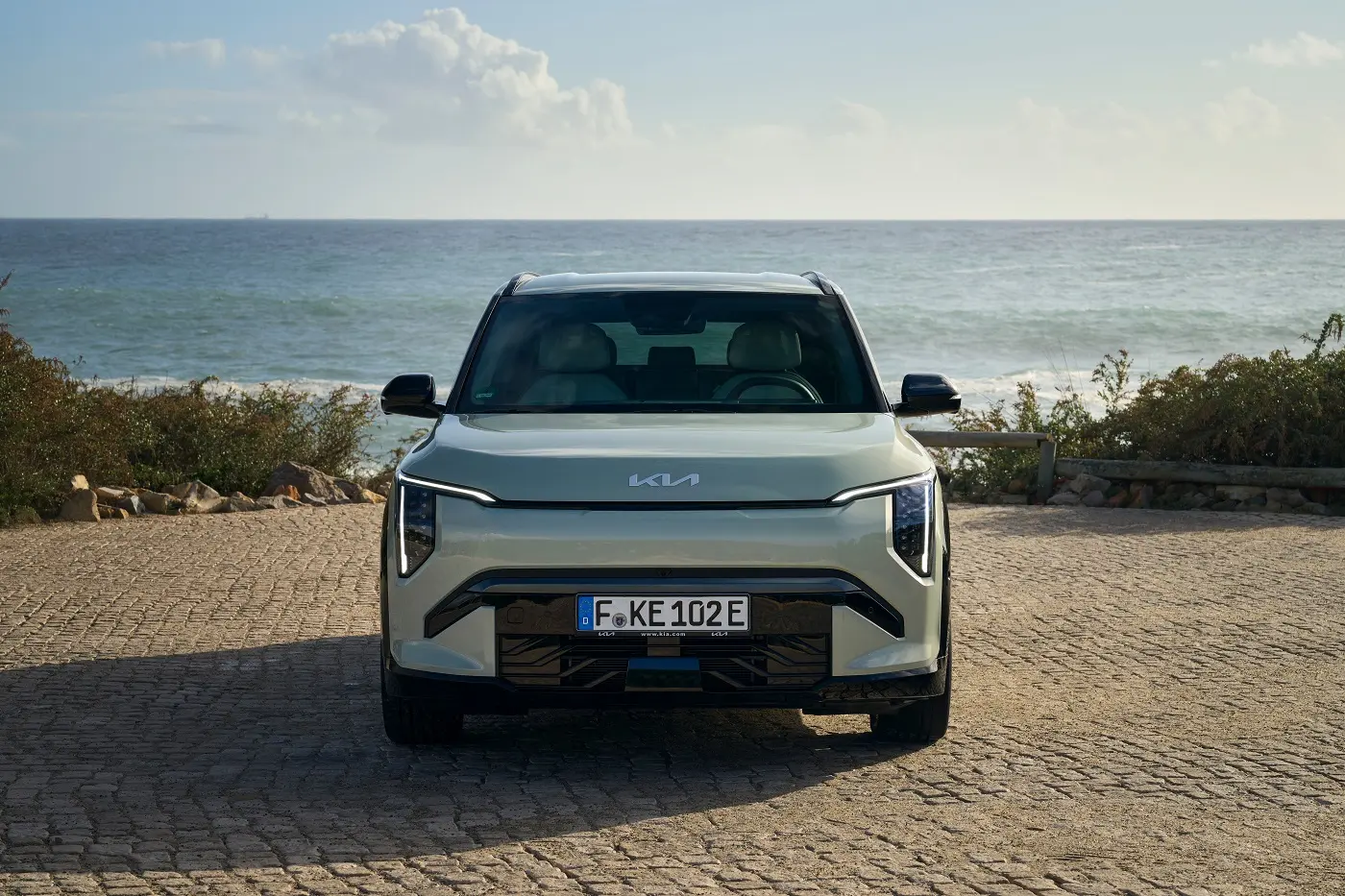 Kia EV3: el eléctrico que ya es el segundo más vendido de España y quiere ser el único coche de la casa 2 Merca2 KIA EV3, eléctrico