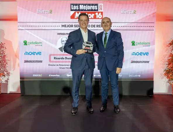 Premios Motor16 2026: una gala, en el 43 aniversario, que celebra la excelencia 12 Motor16 PREMIO NORTHGATE JORGE ALARCON Merca2