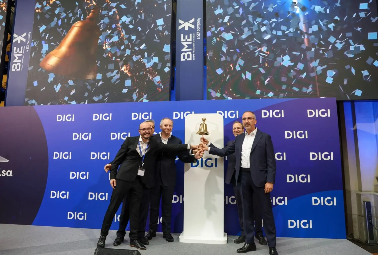 Toque de campana de Digi. Fuente: Agencias