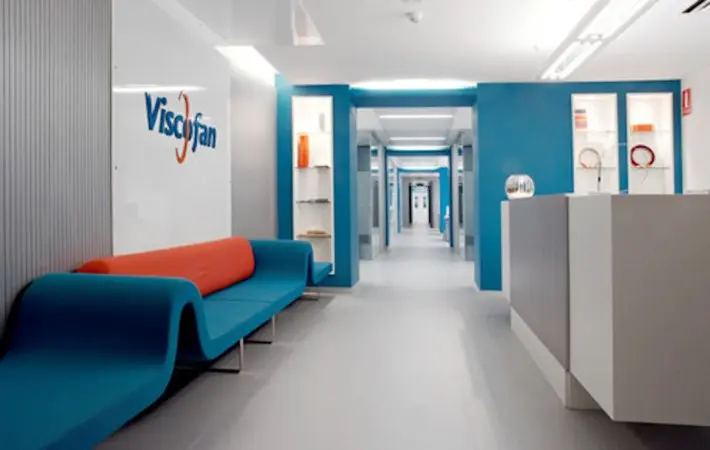 Viscofan sube precios para combatir la inflación, pero sus márgenes siguen bajo presión 1 Merca2 Imagen: Oficinas de Viscofan. Fuente: Viscofan