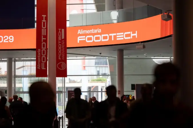 La comida que llega al supermercado está a punto de cambiar: la IA y los nuevos ingredientes transforman lo que comemos 1 Merca2 ambient stands 33 Merca2
