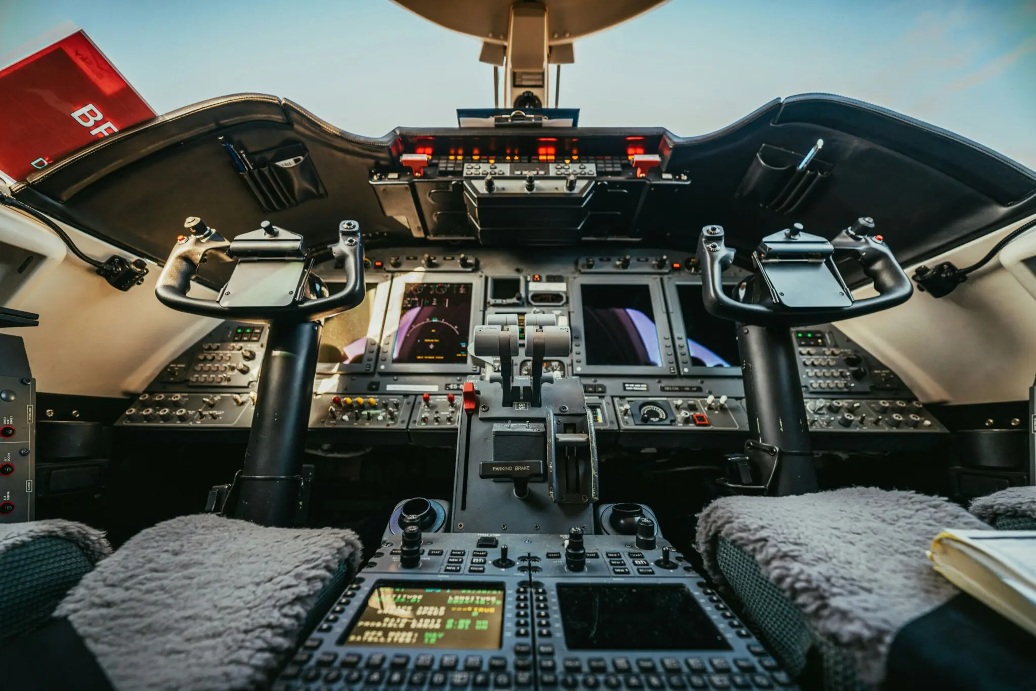 X-59 supersónico silencioso: la NASA ya vuela con pilotos de prueba el avión que domestica el estampido sónico 1 Merca2 avión supersónico NASA