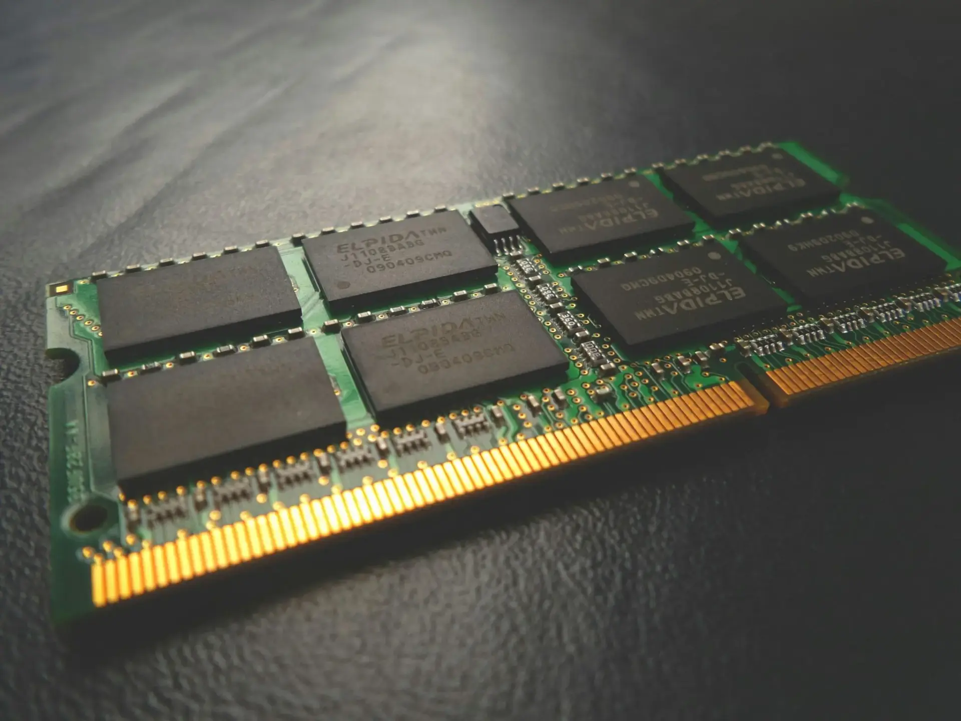crisis-memoria-ram-ddr4-intel-amd-portada crisis memoria RAM DDR4